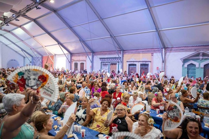 Almería homenajea a Rosa Ventura.