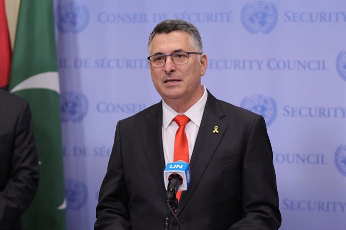 5 de agosto de 2025, Nova York, Nova York, EUA: NOVA YORK, NOVA YORK - 5 DE AGOSTO: Gideon Sa'ar, Ministro das Relações Exteriores do Estado de Israel, e o Representante Permanente de Israel nas Nações Unidas, Embaixador Danny Danon, chegam para um encont