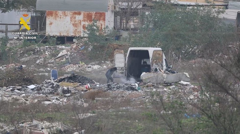 Imagen de los investigados por vertidos y quema de residuos en zonas urbanas entre Sevilla y Alcalá de Guadaíra.