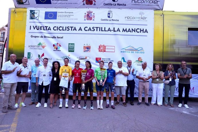 La ciclista paraguaya Agua Marina Espinola (Farto Kiroot) inauguró el palmarés de la Vuelta a Castilla-La Mancha Leader femenina.