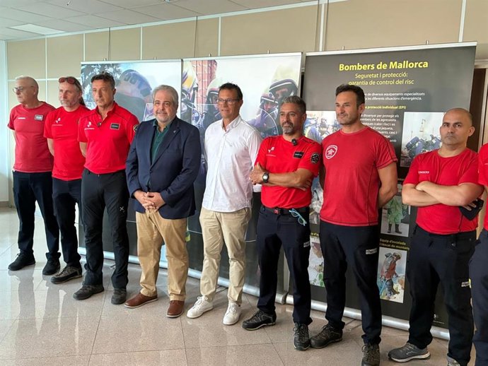 Bomberos de Mallorca sobre su experiencia en incendios de Castilla y León: "Era curar la herida y volver a la guerra".