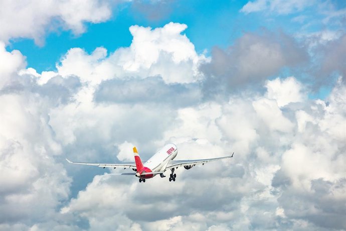 Archivo - Enaire evita la emisión de 68.000 toneladas de CO2 durante el año récord de 2024.