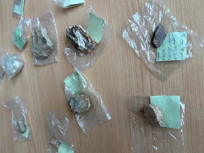 Restos arqueológicos hallados en la Sima de las Palomas