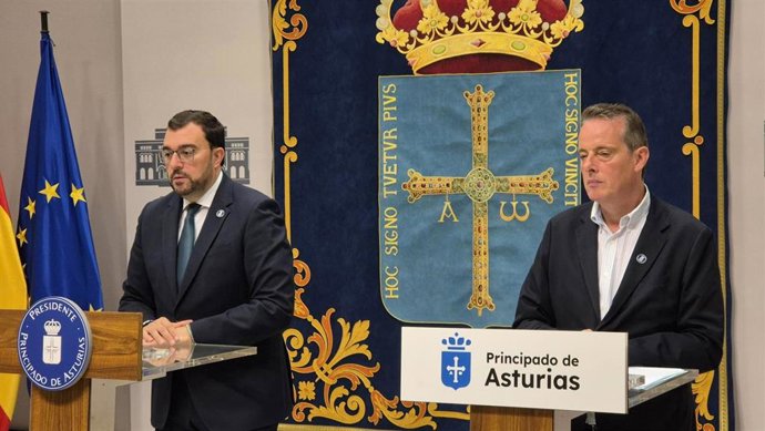 Marcelino Marcos Líndez, a la derecha