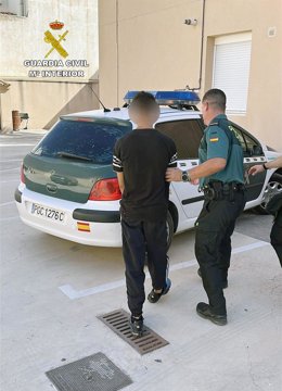 Uno de los detenidos