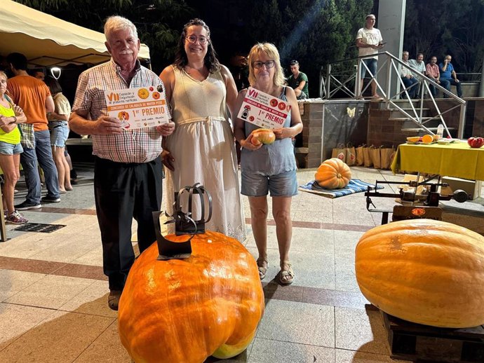 Una calabaza de 125 kg y un tomate de 1,150 kg vencen el concurso de Productos de Cultivo Ecológico de Binéfar