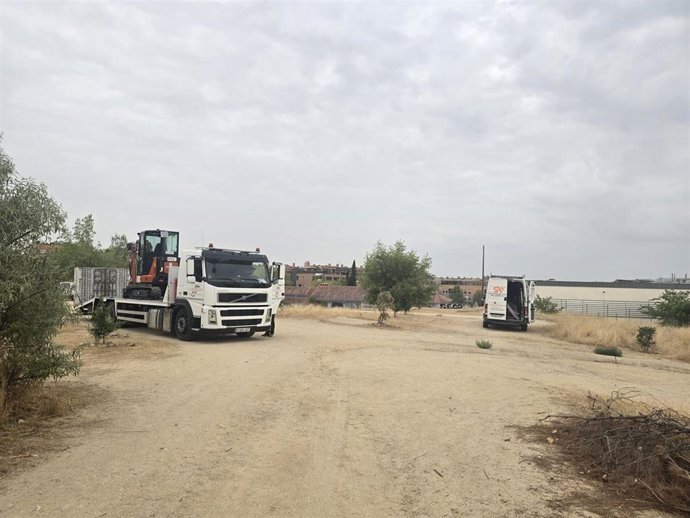 Colocan vallas en la parcela que albergará el cantón de Montecarmelo