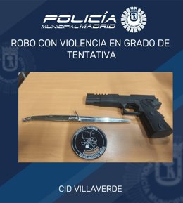 Detenidos en Villaverde tras intentar robar en un locutorio amezando al dueño con una pistola simulada
