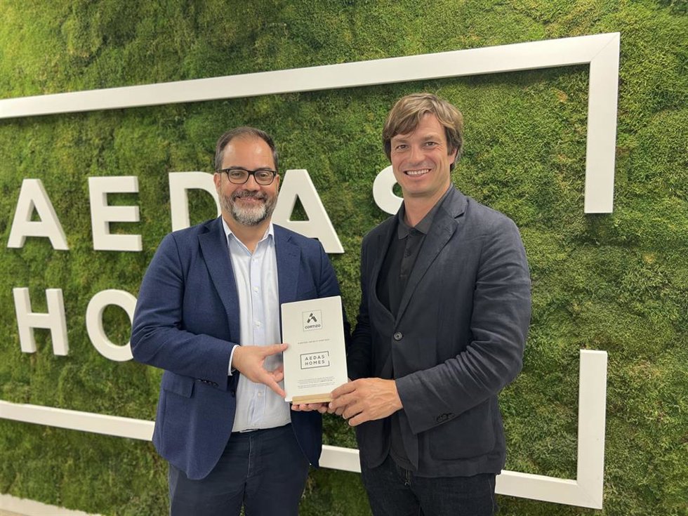 Diego Demaría, director de sostenibilidad de Aedas Homes, y Pablo Martínez, director de Prescipción de Cortizo.