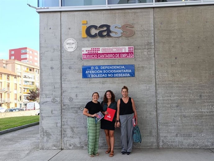 Representantes de la Federación de Sanidad y Sectores Sociosanitarios de CCOO se reúnen con el ICASS