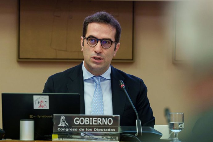 Archivo - El ministro de Economía, Comercio y Empresa, Carlos Cuerpo, comparece en la Comisión Mixta para la Unión Europea, en el Congreso de los Diputados, a 23 de junio de 2025, en Madrid (España). Durante su comparecencia, Cuerpo ha informado sobre los