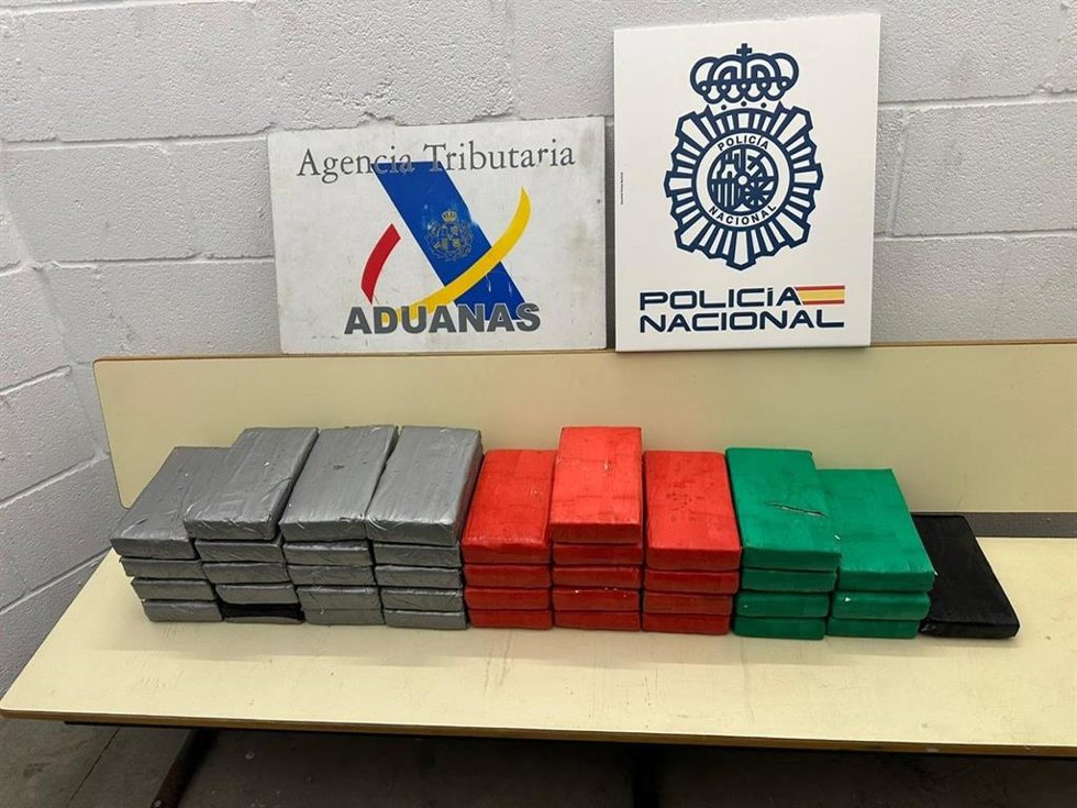 Pastillas de cocaína halladas en un buque de mercancías en el puerto de Algeciras (Cádiz)