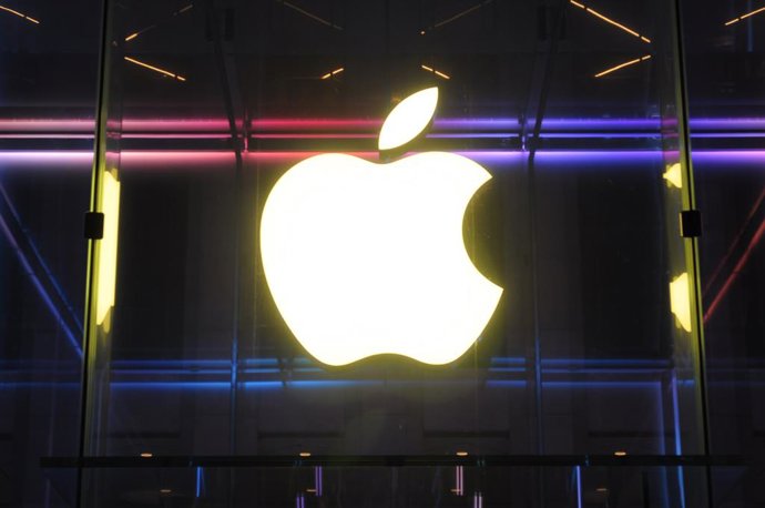 Archivo - Arquivo - 30 de outubro de 2024, EUA, Nova York: A loja da Apple é fotografada na Quinta Avenida, em Manhattan. Foto: Jimin Kim/SOPA Images via ZUMA Press Wire/dpa