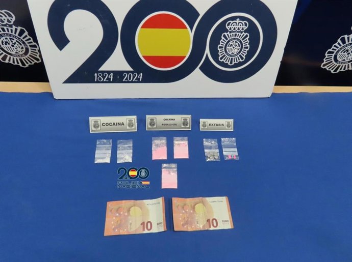 Droga y dinero intervenido al detenido en la calle Espíritu Santo en Valladolid