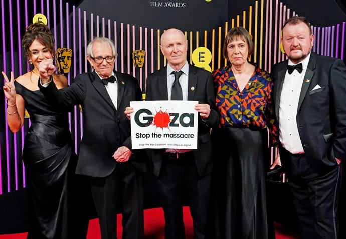 Archivo - El director Ken Loach y el guionista Paul Laverty