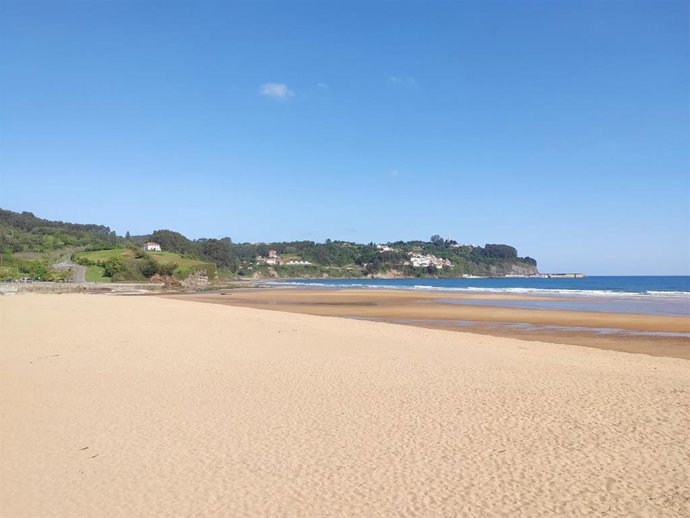 Archivo - Playa de La Griega, Lastres, Colunga