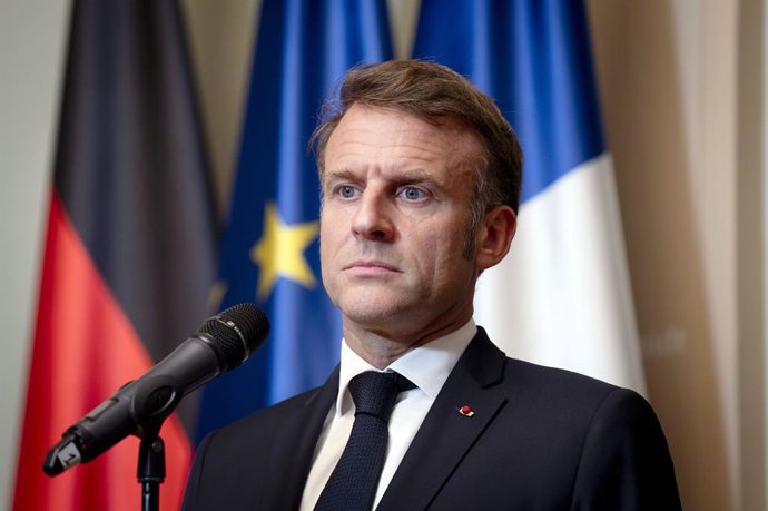 Archivo - July 23, 2025, Berlin, Berlin, Deutschland: Emmanuel Macron beim Empfang des franzÃsischen Staatspräsidenten zu einem gemeinsamen Gespräch mit dem Bundeskanzler mit anschlieÃendem Pressestatement in der Borsig-Villa am Tegeler See. Berlin, 23.