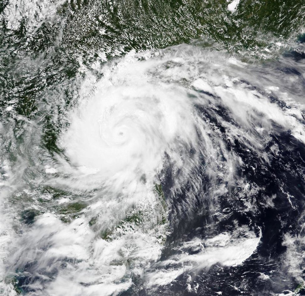 Paso del tifón 'Kajiki' por el sureste de Asia (archivo)