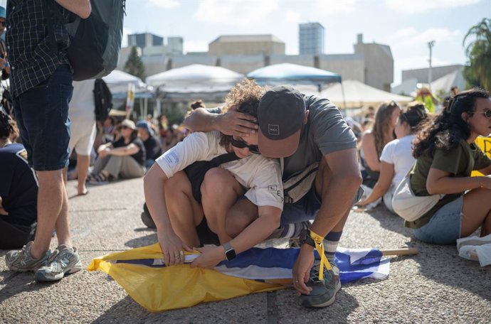Imagem de arquivo de um protesto pela libertação dos reféns em Tel Aviv, Israel.