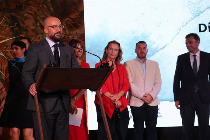 Archivo - El vicepresidente cuarto de la Diputación y responsable del Patronato de Turismo, Germán Beardo, interviene en el acto por el Día del Turismo en 2024. ARCHIVO.