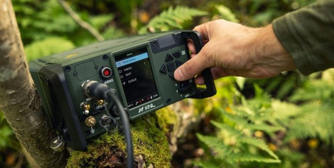 Radio táctica militar de KNL