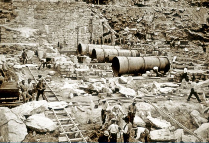 Archivo - Imagen de la construcción de la central hidroléctrica de Jándula.