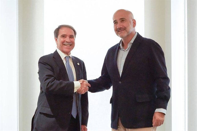 Structurit y el Observatorio de Industria y Tecnología construirán el 8º Informe Smart Industry 4.0