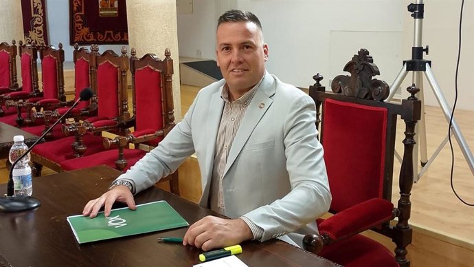 Jesús Lobato es portavoz del grupo municipal Vox en el Ayuntamiento de Loja.
