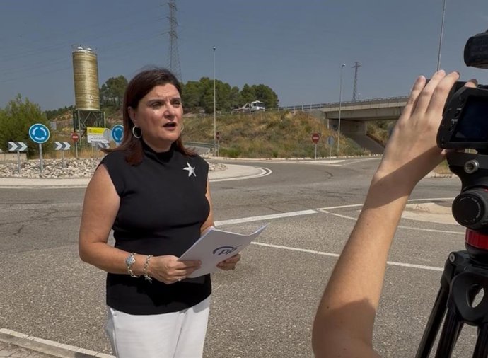 La diputada den el Congreso Elisa Vedrina en Vimbodí (Tarragona)