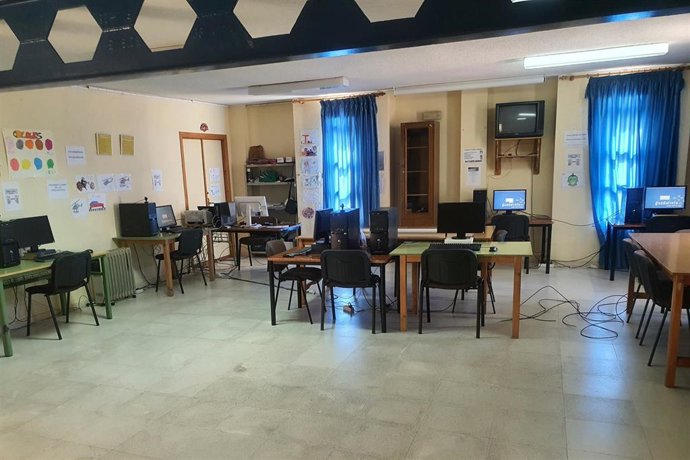 Centro rural de acceso público a Internet en Fontanar.