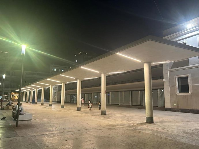 Iluminación en la plaza Séneca de Alicante