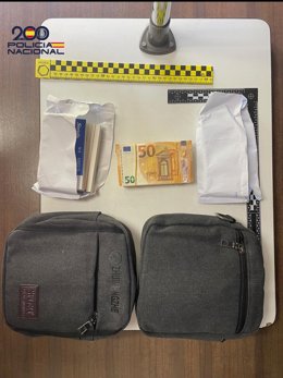 La Policía Nacional detiene a un hombre infraganti cuando pretendía estafar a una persona mayor por el método del 'tocomocho'