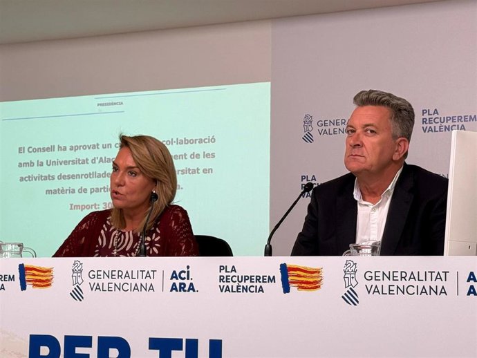 La vicepresidenta primera y portavoz del Consell, Susana Camarero, y el conseller de Medio Ambiente, Infraestructuras y Territorio, Vicente Martínez Mus, en la rueda de prensa posterior al pleno del gobierno valenciano de este martes