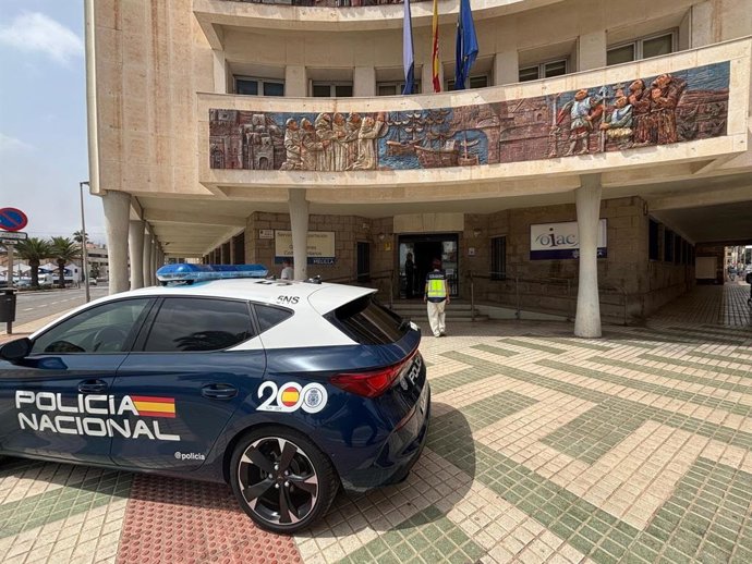Vehículo de la Policía Nacional en Melilla