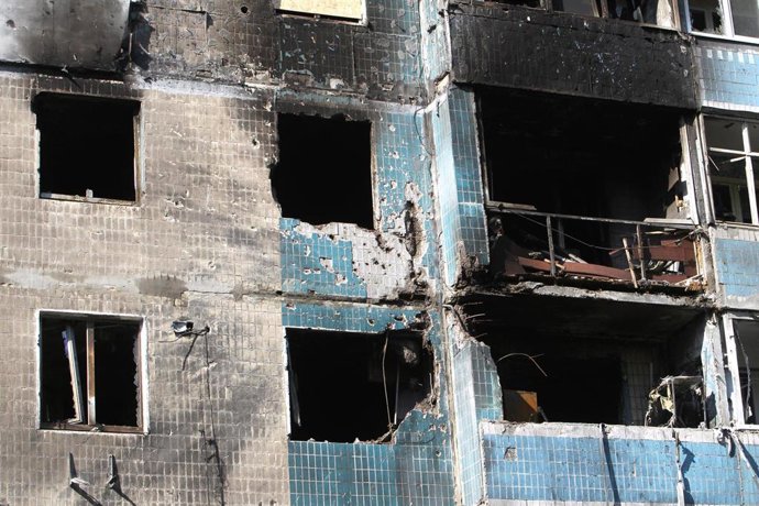 Archivo - Edificio dañado por un ataque ruso en la región ucraniana de Dnipropetrovsk