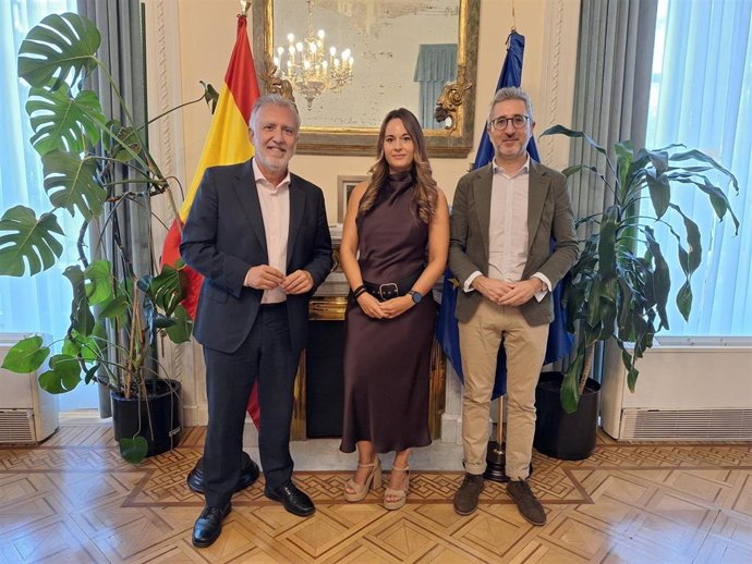 El ministro de Política Territorial y Memoria Democrática, Ángel Víctor Torres, el secretario de Estado de Política Territorial, Arcadi España, y la nueva comisionada del Gobierno para la reconstrucción tras la dana, Zulima Pérez.