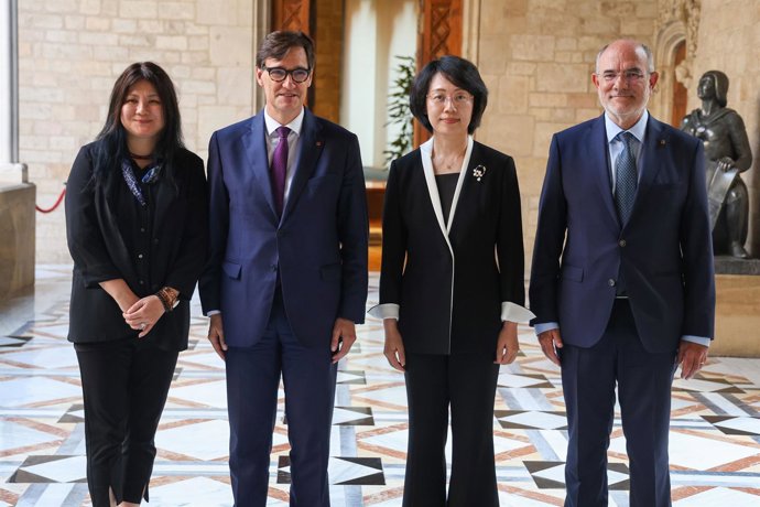 Illa y Duch se reúnen con la vicegobernadora de Hubei en la Generalitat