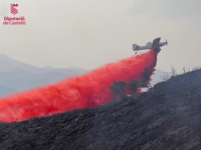 Imagen de archivo de trabajos de extinción en el incendio forestal de Artana (Castellón).