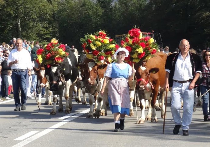 La fiesta del Désalpe, una tradición alpina que despide el verano en Suiza