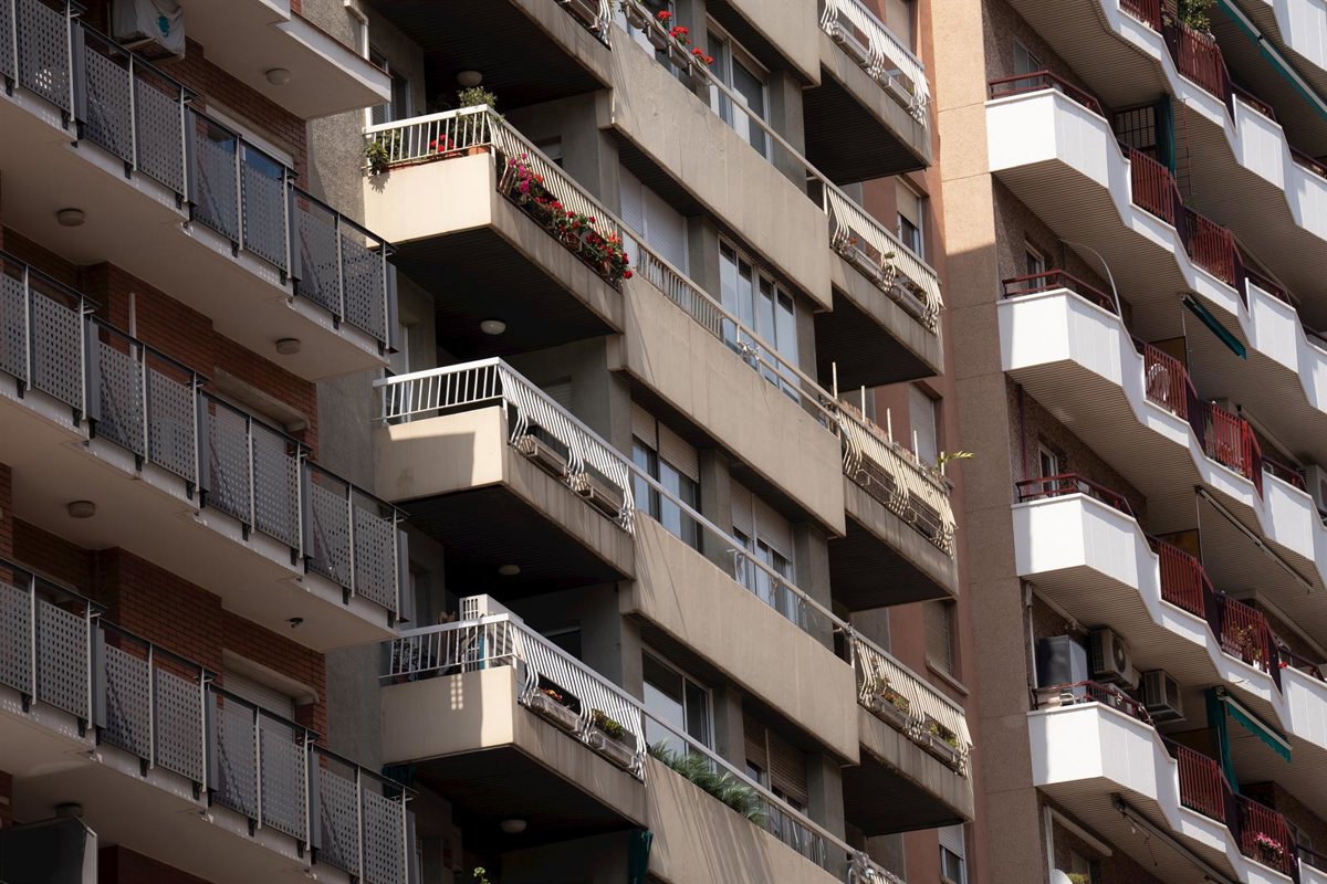 La firma de hipotecas en Catalunya continúa creciendo en junio, un 32,2%, y encadena doce meses de ascensos interanuales