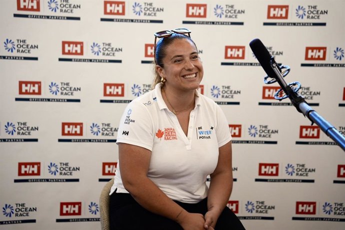 Archivo - Arquivo - Paula Soler, da Espanha, gerente de equipe da equipe canadense Be Water Positive na segunda edição da The Ocean Race Europe.