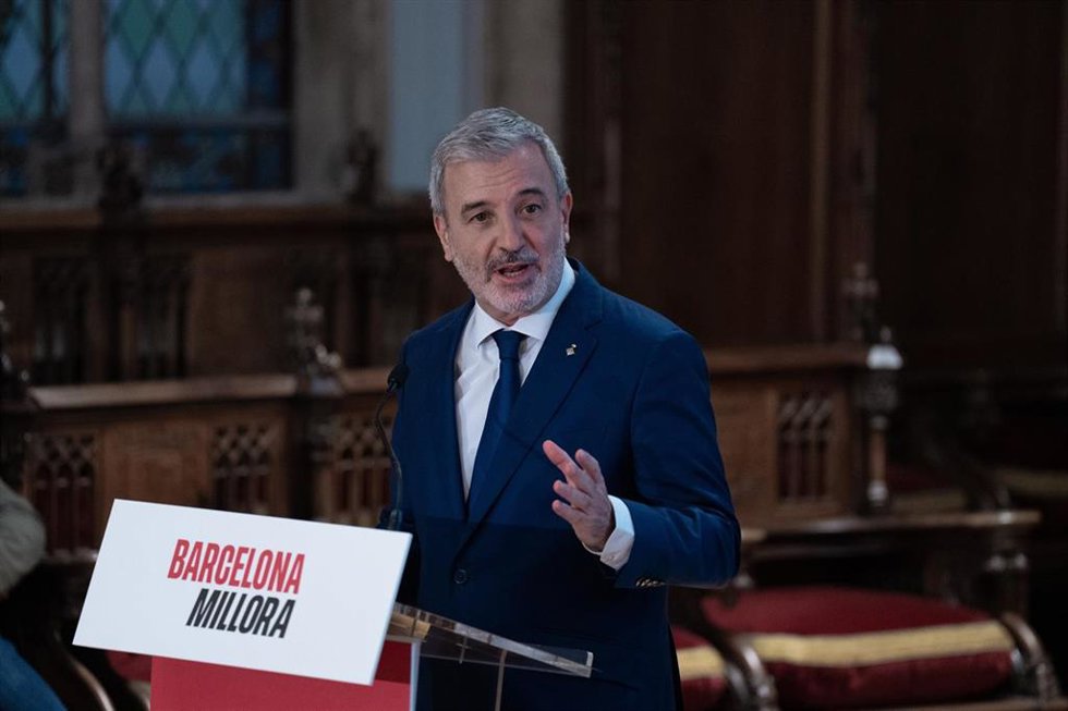 Archivo - El alcalde de Barcelona, Jaume Collboni, interviene durante el acto en el que hace balance del ecuador de mandato