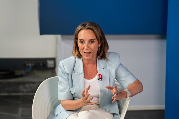 Archivo - La diputada del PP en el Congreso, Cuca Gamarra, durante una entrevista para Europa Press