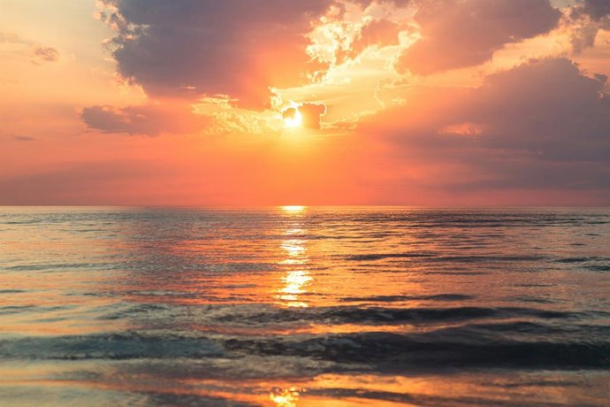 O flash verde do pôr do sol: como observar o fenômeno óptico que dura alguns segundos e poucos conseguem ver.