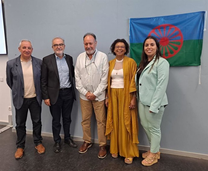 Un estudio sobre el pueblo gitano aboga por un sistema educativo que defienda la identidad de cada pueblo para acabar con el "antigitanismo"