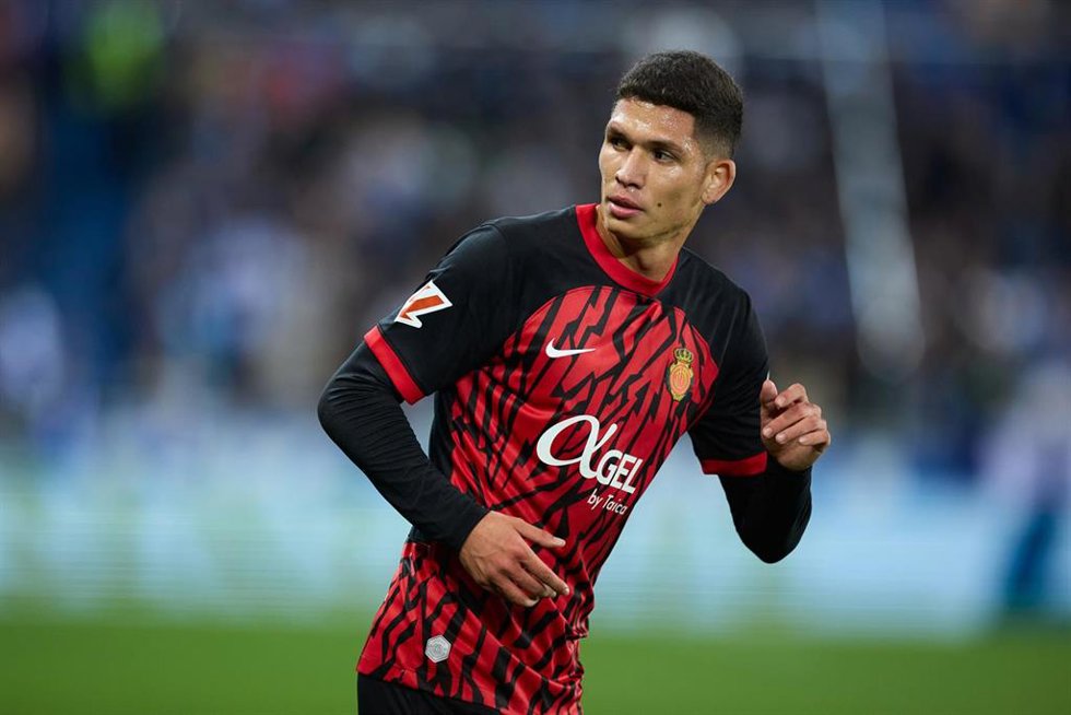 Archivo - El extremo colombiano Daniel Luna durante un partido con el RCD Mallorca.