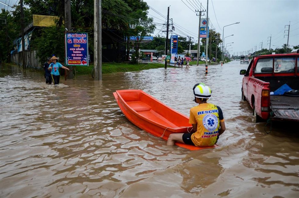 Archivo - Imagen de archivo de fuetes inundaciones en Tailandia.
