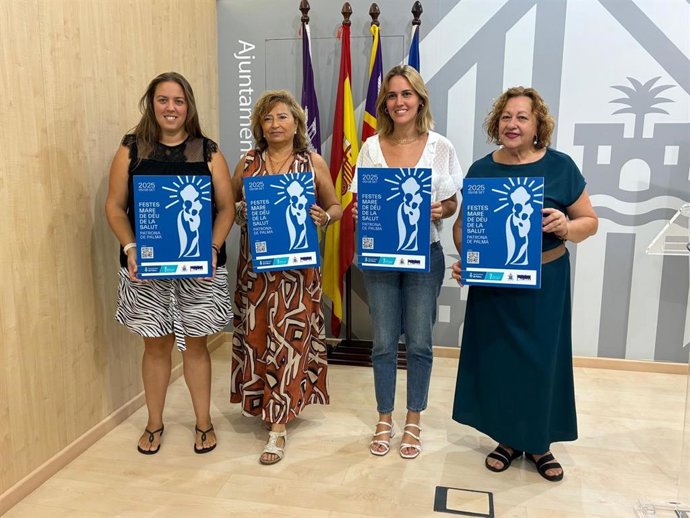 La regidora de Servicios Sociales, Educación, Participación Ciudadana, Juventud e Igualdad del Ayuntamiento de Palma, Lourdes Roca, en la rueda de prensa de presentación de las fiestas de la Mare de Déu de la Salut
