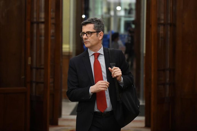 Archivo - El ministro de la Presidencia, Justicia y Relaciones con las Cortes, Félix Bolaños, durante una sesión plenaria en el Congreso de los Diputados, a 23 de abril de 2024, en Madrid (España). El Congreso de los Diputados ha debatido acerca de: la pr