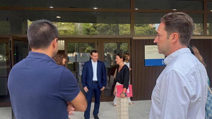 Visita de la consellera Nuria Martínez a la sede judicial de Catarroja
